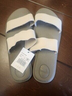 BNWT- Women's Sanuk Sandals- Size 7